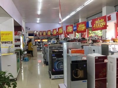 大批恭城人涌向24米街搶購(gòu)家電，是沖動(dòng)消費(fèi)還是明智之選？